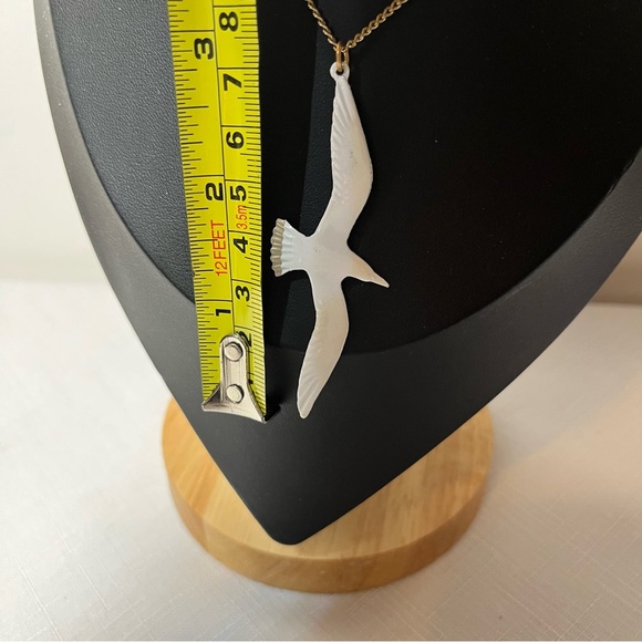 Vintage Albatross Pendant Necklace: Symbol of Freedom and Long Journeys - Picture 3 of 4